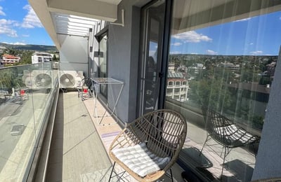 Vermietung einer komfortablen 2-Zimmer-Wohnung, 65 m², Stadtteil Hl. Hl. Konstantin und Helena, Varna, Bulgarien